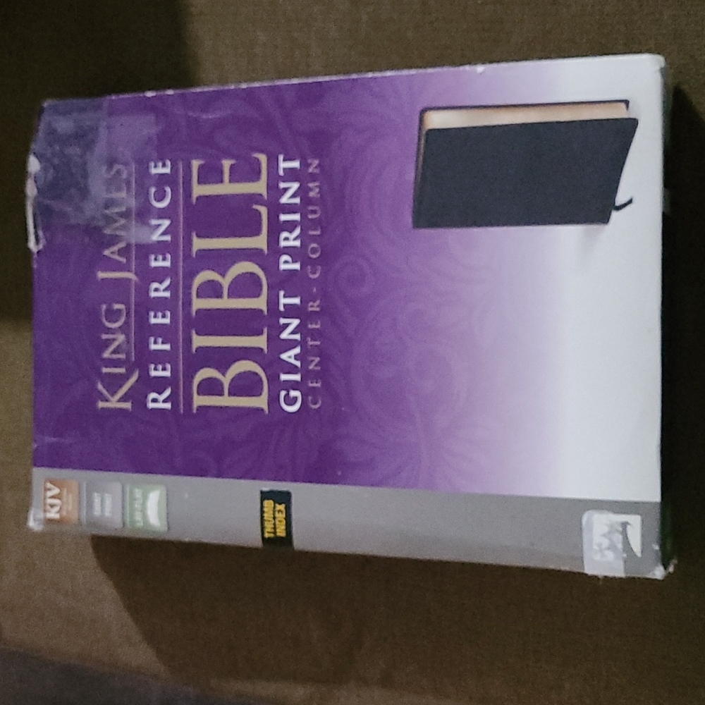 KJV, Reference Bible, Giant Print, Personal Size, Imitation Leather Black - Picture 3 of 5